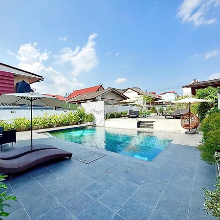 The White House Rachamankha เดอะ ไวท์เฮ้าส์ ราชมรรคา Hostel Csiangmaj Kültér fotó